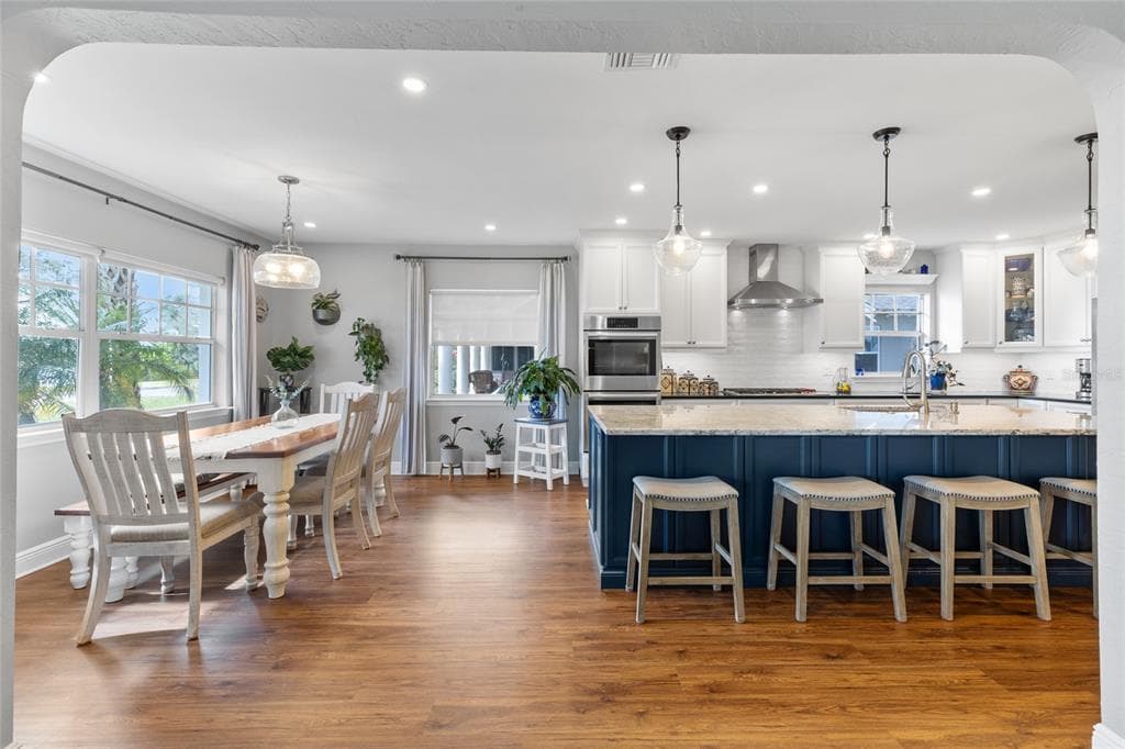 311 SUNSET DRIVE N photo 19