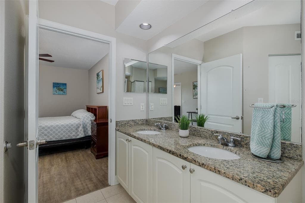 4516 SEAGULL DRIVE 411 photo 24
