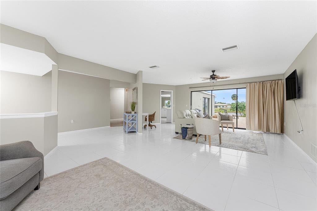 88 OAKLAND HILLS PLACE photo 5