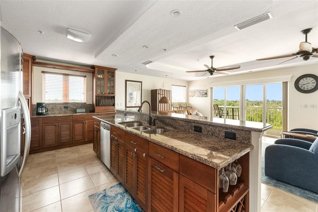 1420 BEACH ROAD 204 photo 17