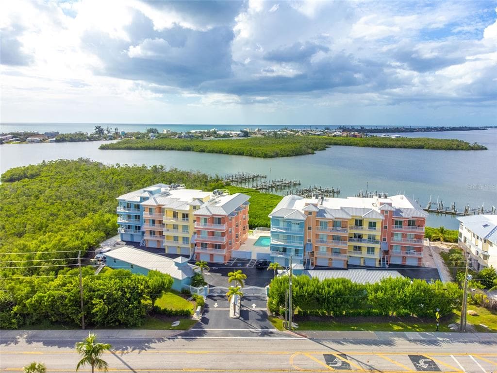 1420 BEACH ROAD 204 photo 7