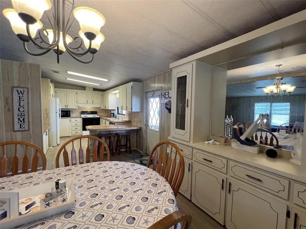 2055 S FLORAL AVENUE 133 photo 11