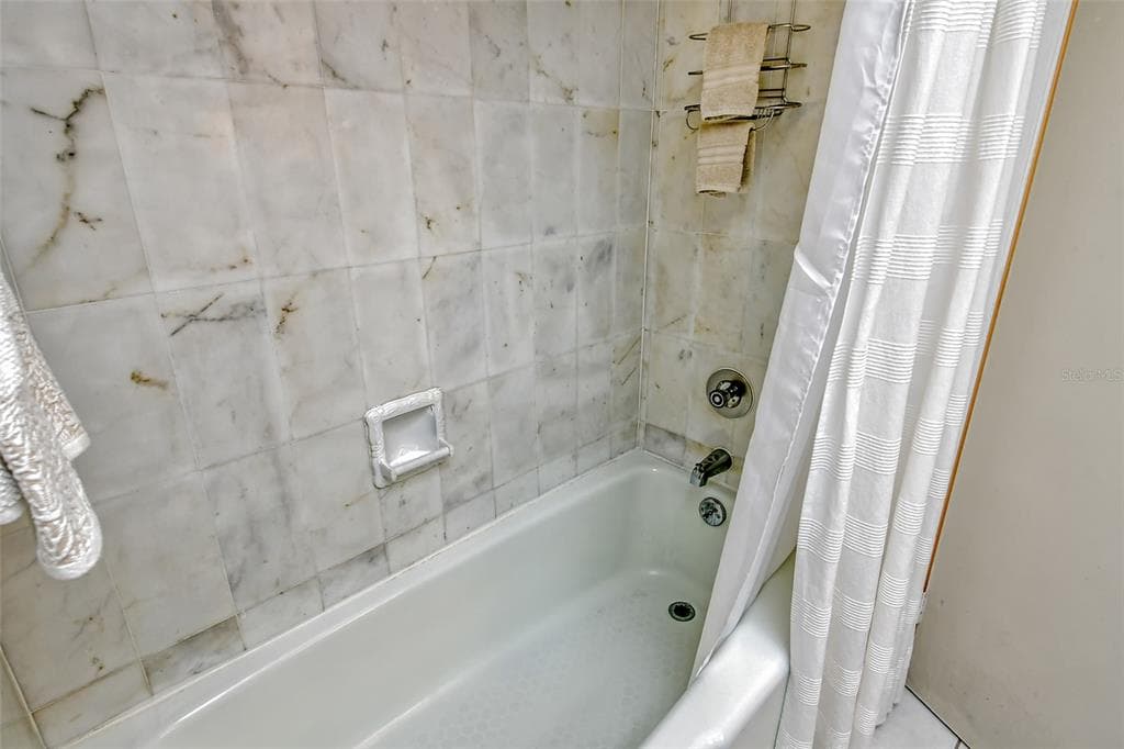 450 GULF OF MEXICO DRIVE B207 photo 23