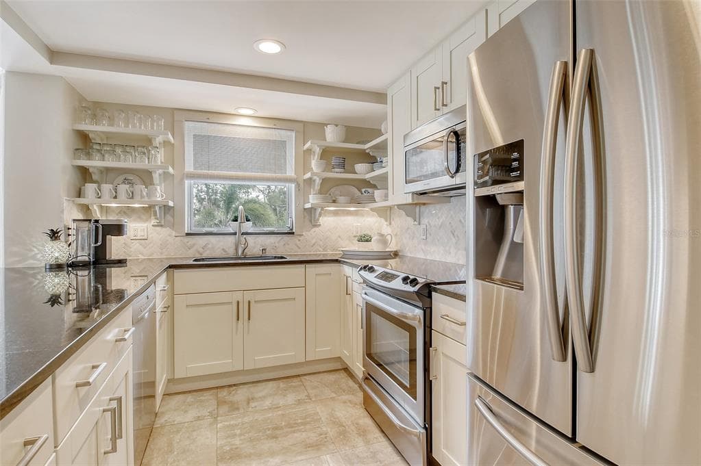 450 GULF OF MEXICO DRIVE B207 photo 11