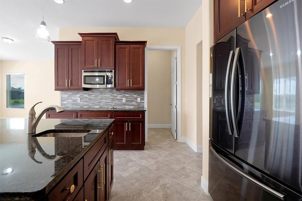 870 SPINNAKER WAY photo 17