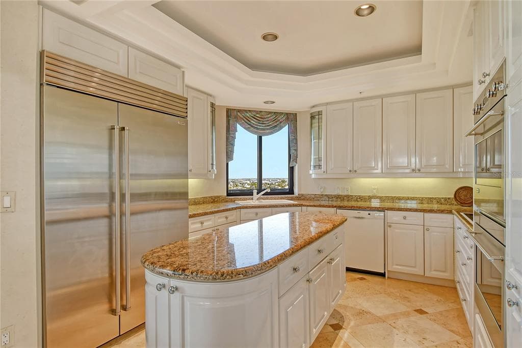 435 L AMBIANCE DRIVE L807 photo 21
