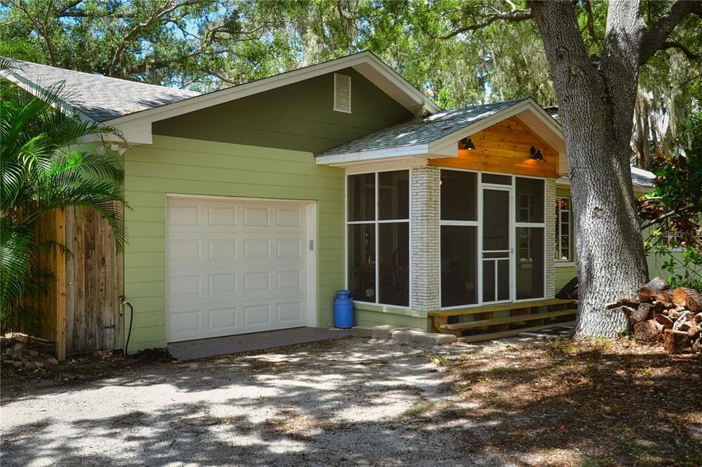 160 BAYSHORE DRIVE photo 6