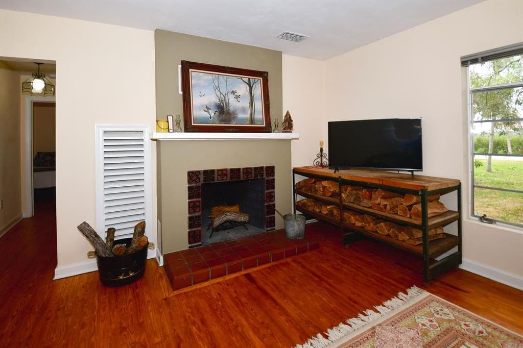 160 BAYSHORE DRIVE photo 16