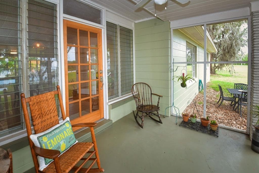 160 BAYSHORE DRIVE photo 9