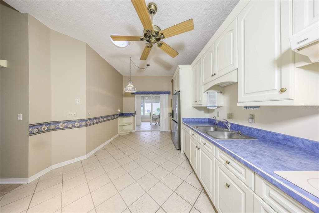 1117 MCDANIEL STREET 31 photo 9