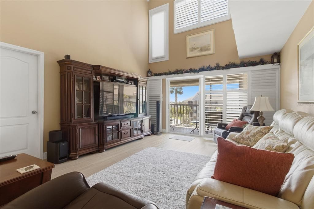 5567 SEA FOREST DRIVE 323 photo 8