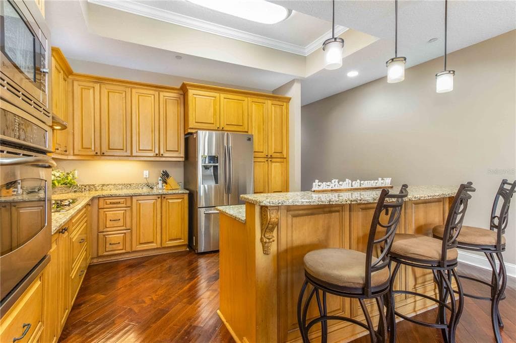 202 WINDWARD PASSAGE 603 photo 18