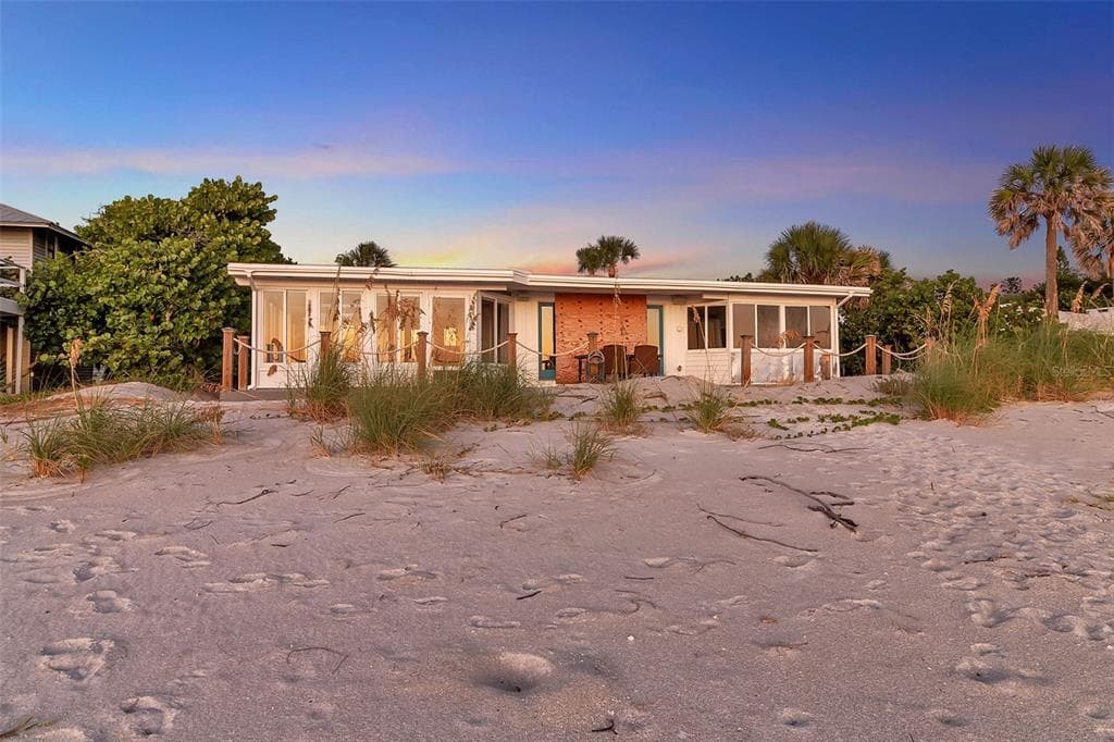 2819 GULF OF MEXICO DRIVE photo 16