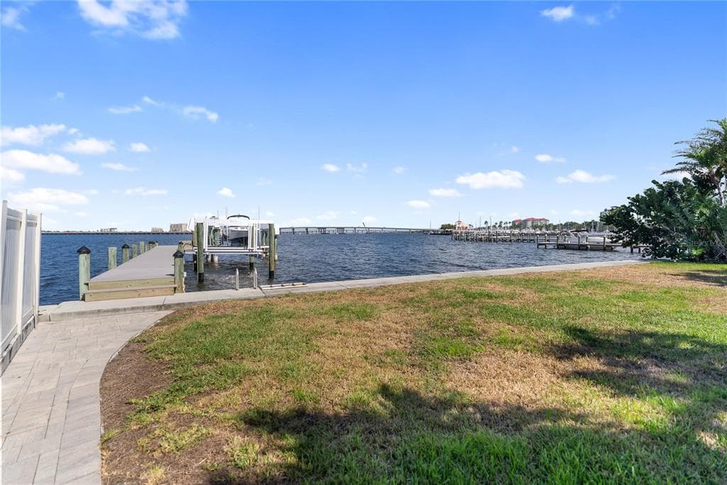 1710 POINT PLEASANT AVENUE W photo 7