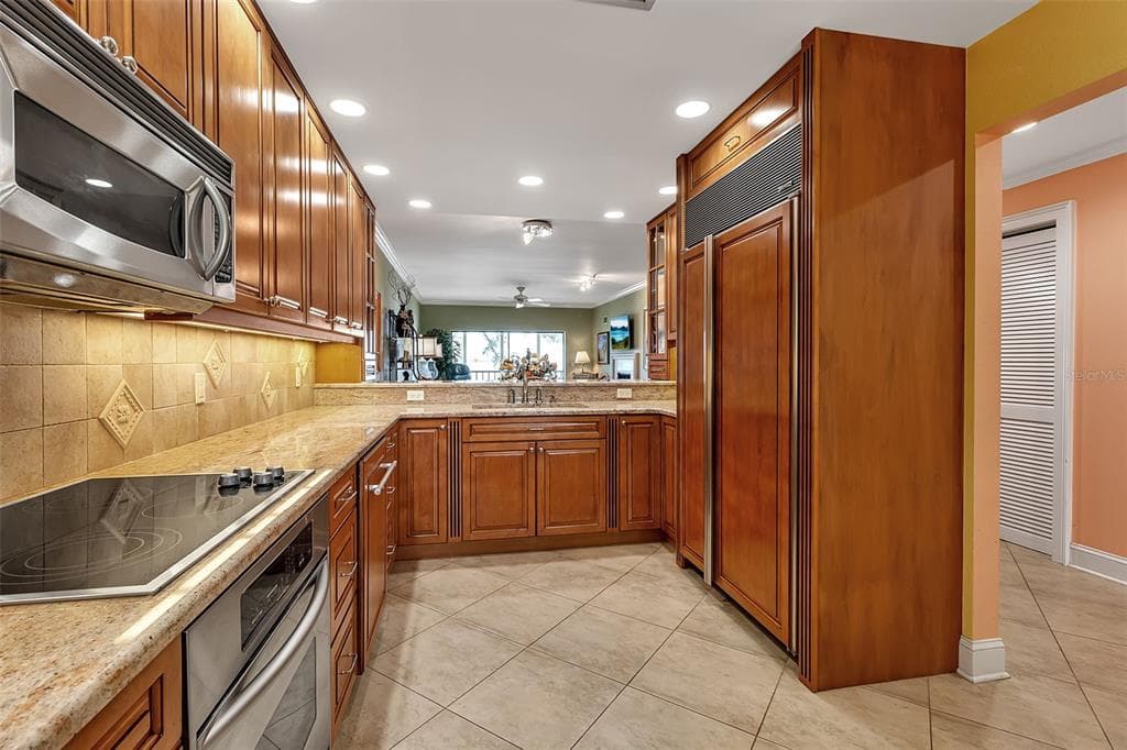 3840 MARINERS WAY 514A photo 9