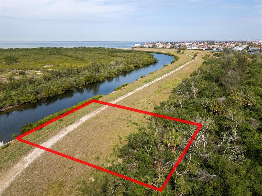 44 HAMMOCK BAY BLVD photo 2