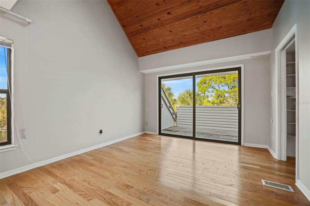 1355 PINELLAS BAYWAY S 19 photo 12