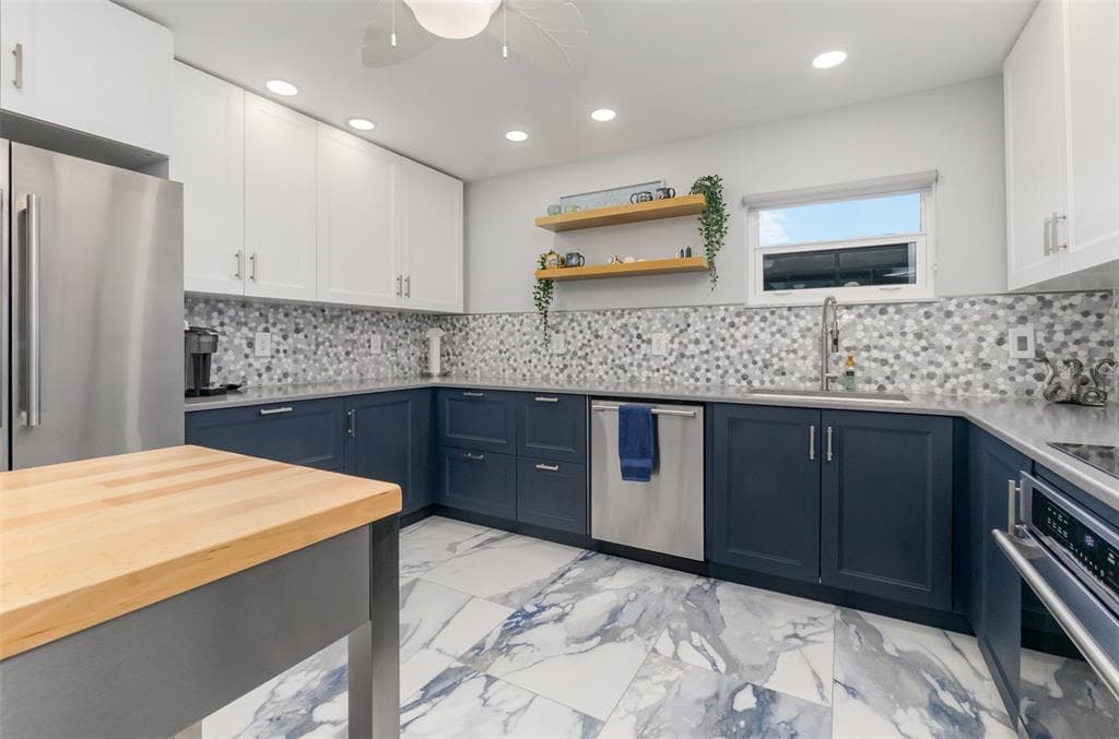 1661 SWAN TERRACE photo 17