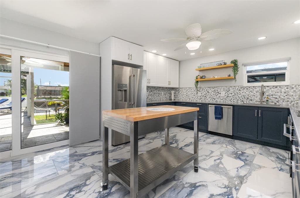 1661 SWAN TERRACE photo 15