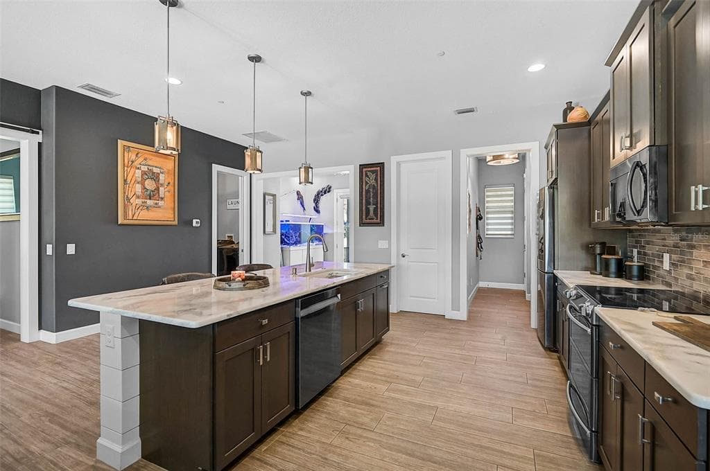 2647 CARMELA AVENUE photo 9