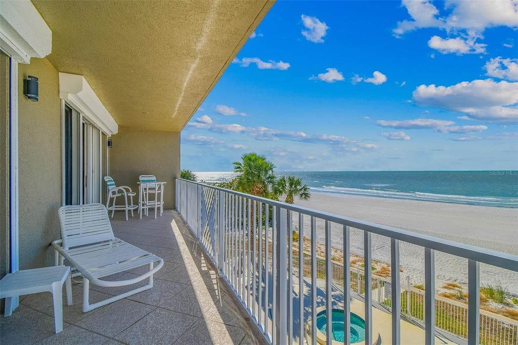 19710 GULF BOULEVARD 203 photo 2
