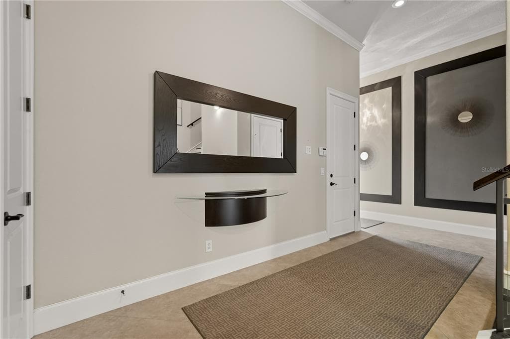 355 OCEAN CREST DRIVE photo 15