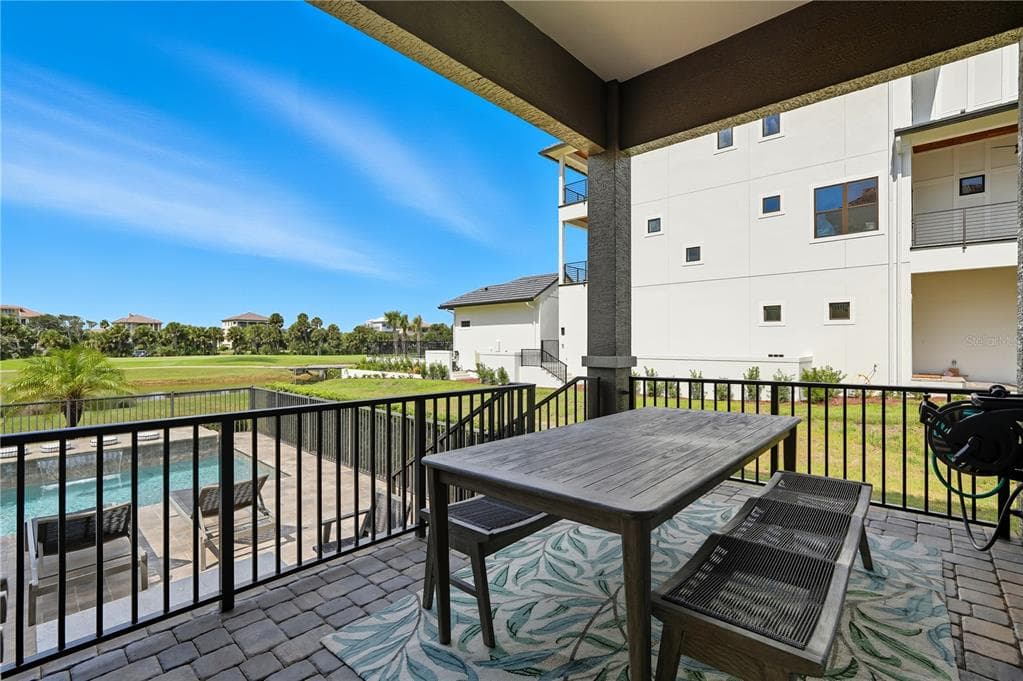 355 OCEAN CREST DRIVE photo 11