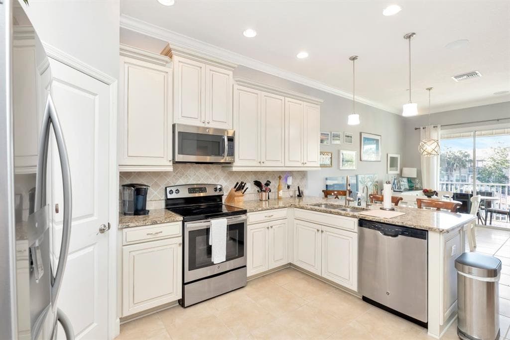 196 HAVEN BEACH DRIVE photo 13