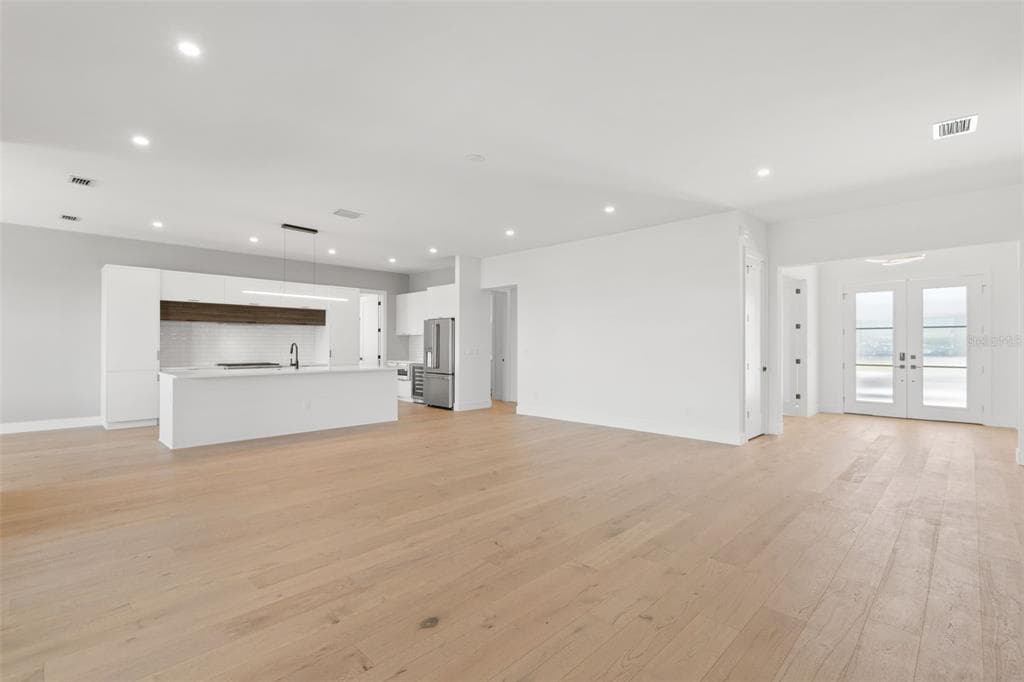 1810 4TH STREET E photo 13