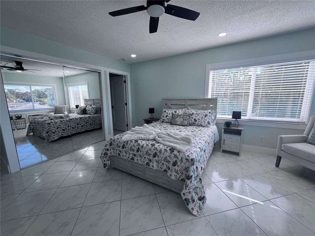 4148 DOLPHIN DRIVE 3 photo 9