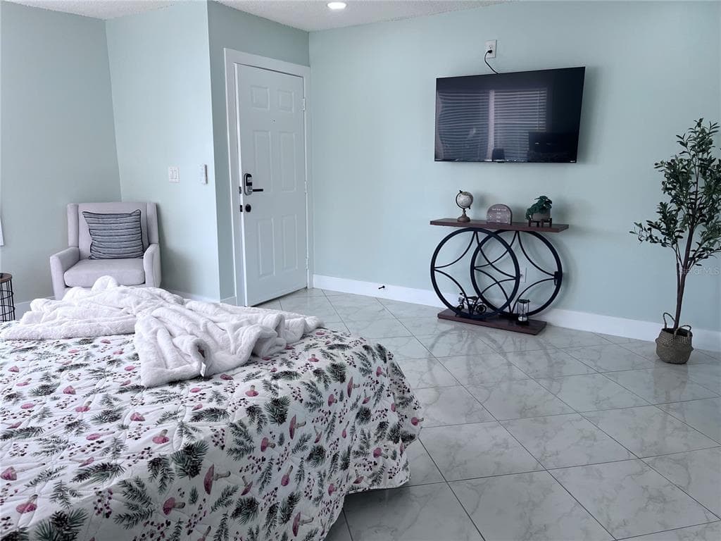4148 DOLPHIN DRIVE 3 photo 11