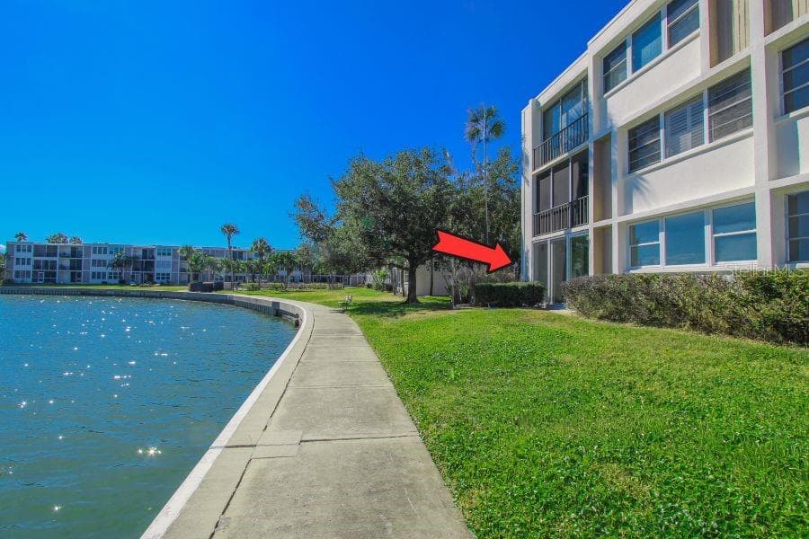 7425 BAY ISLAND DRIVE S 108 photo 4