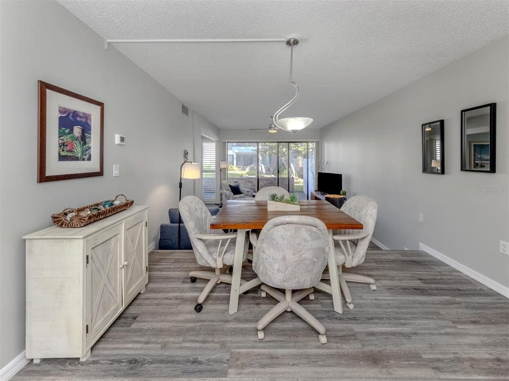 1555 TARPON CENTER DRIVE 140 photo 5