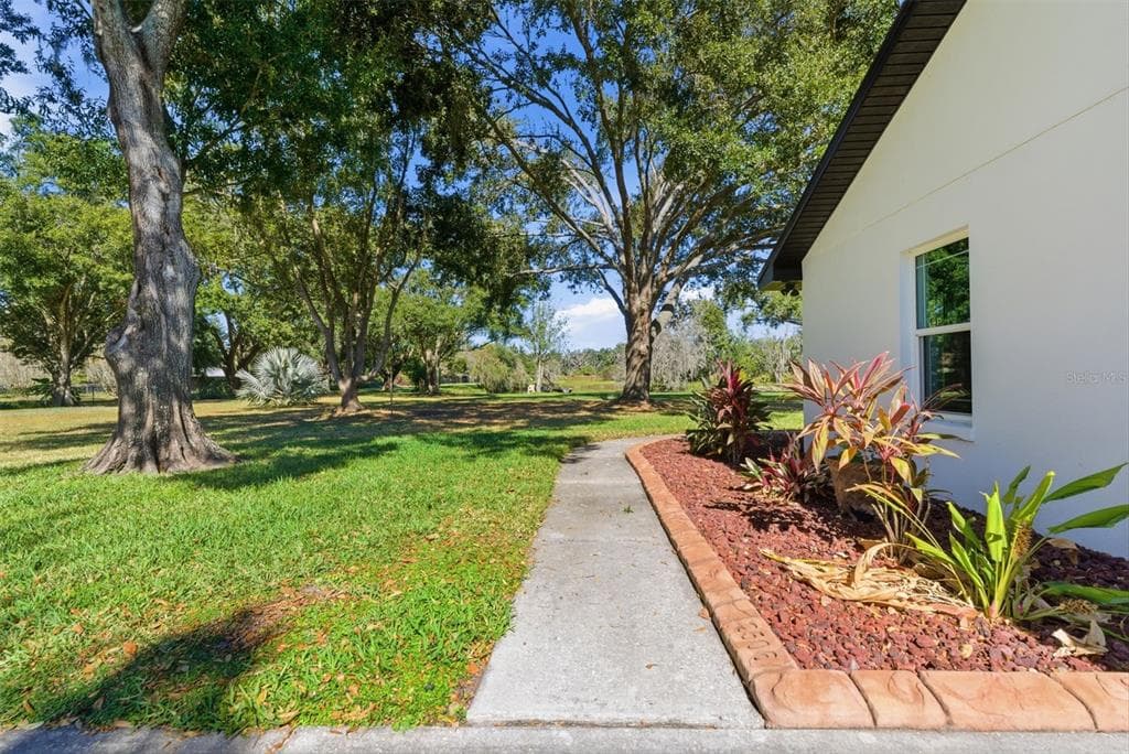 2506 HAWK GRIFFIN ROAD photo 12