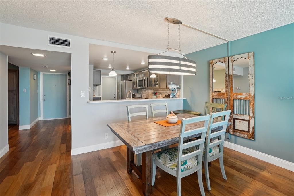 7400 SUN ISLAND DRIVE S 712 photo 11