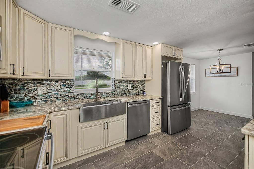 2820 MARLIN PLACE photo 23