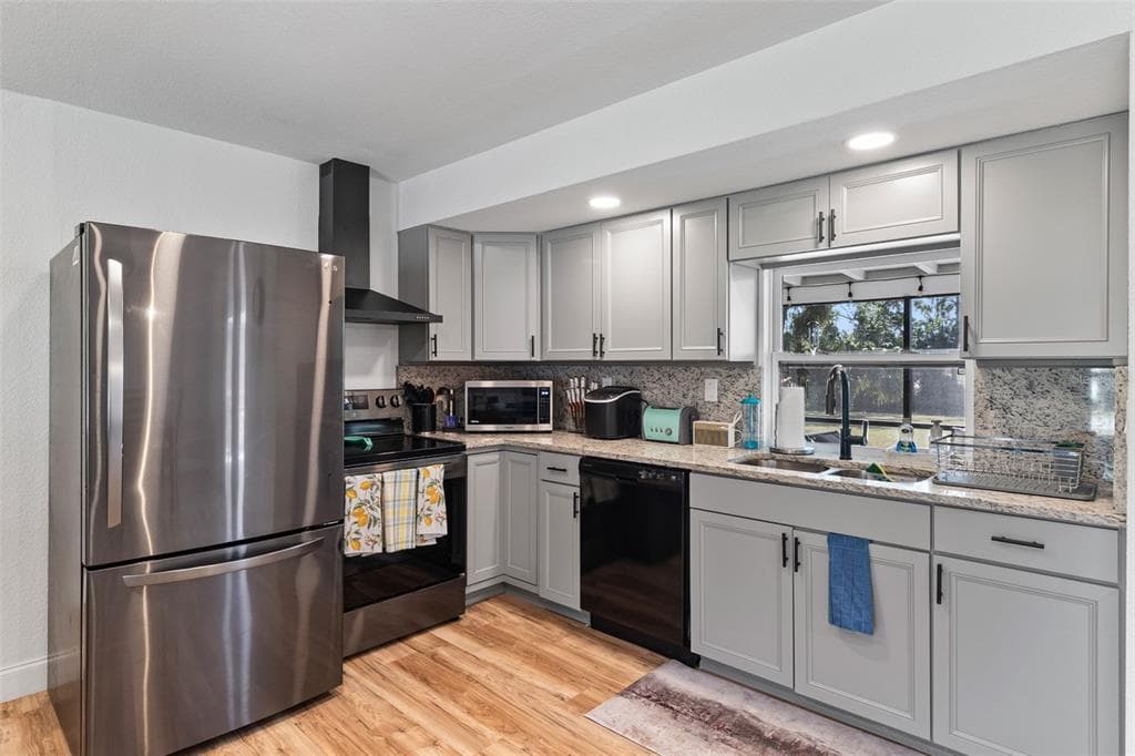 20495 ALBURY DRIVE photo 6