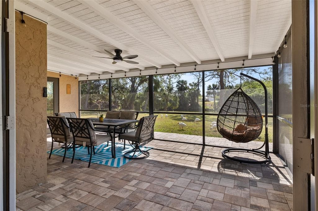 20495 ALBURY DRIVE photo 22