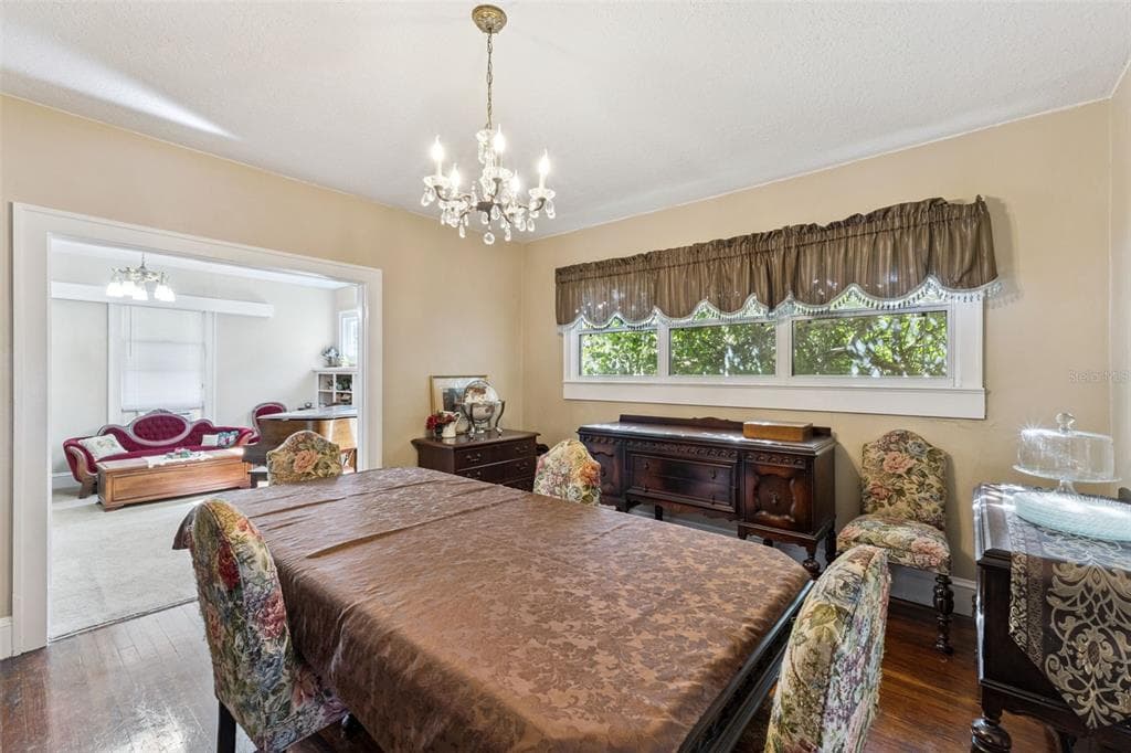 3828 WALKER ROAD photo 6