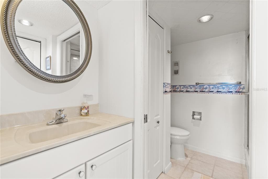 500 TREASURE ISLAND CAUSEWAY 406 photo 13
