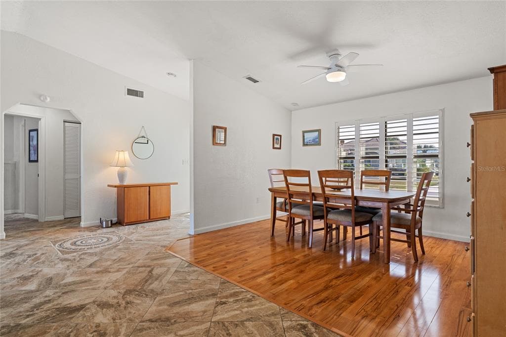 136 CREEK DRIVE SE photo 7