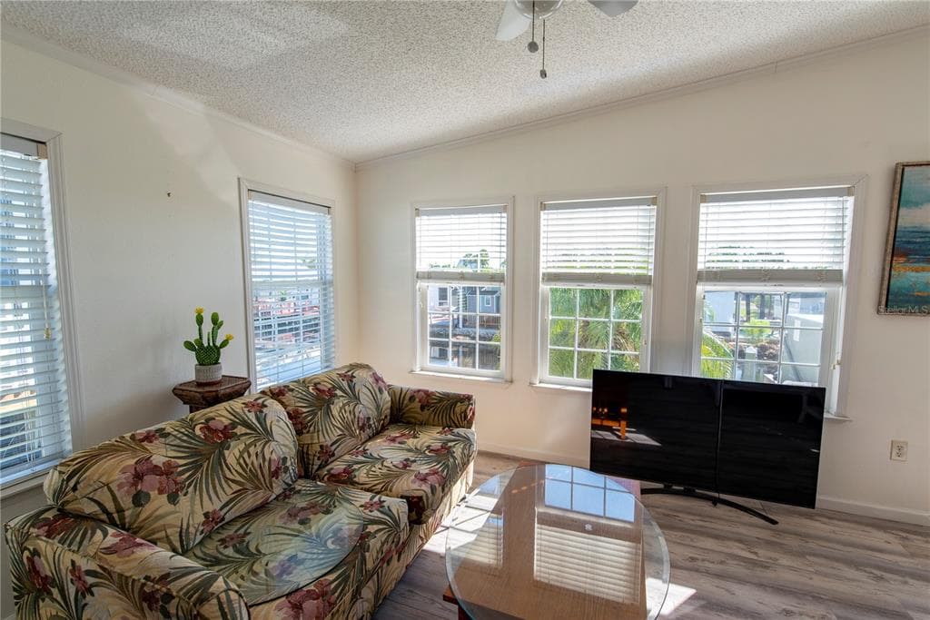 15 ROTTERDAM DRIVE photo 11
