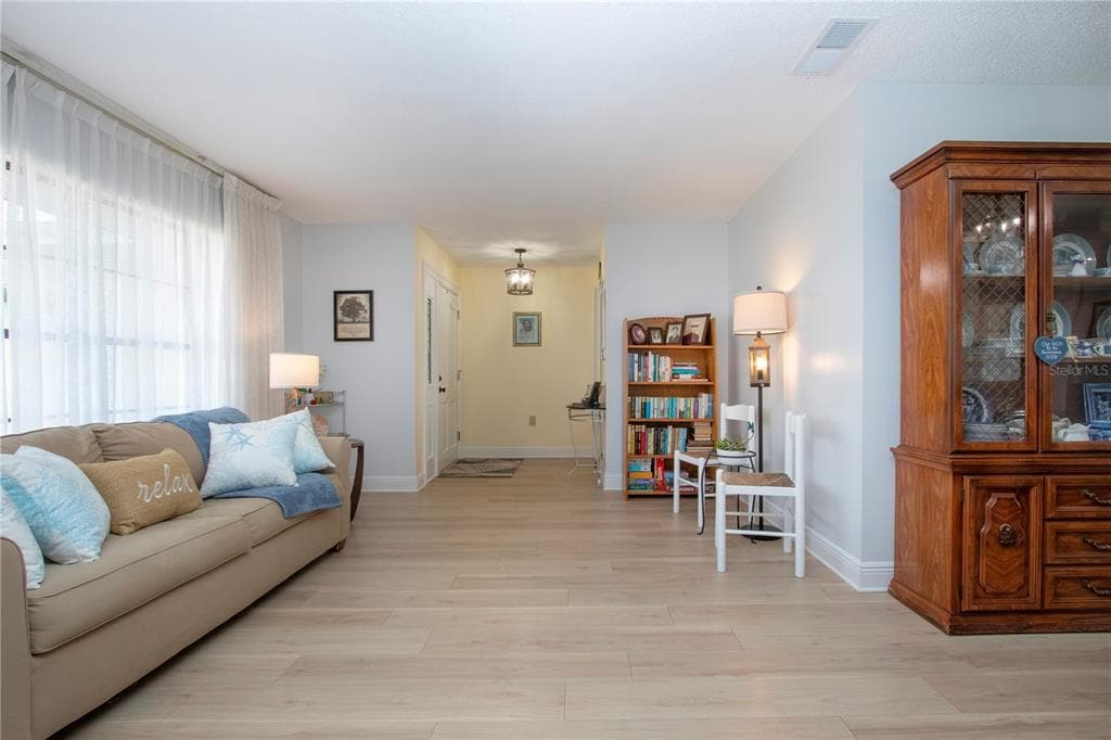 2016 E VIEW DRIVE photo 13