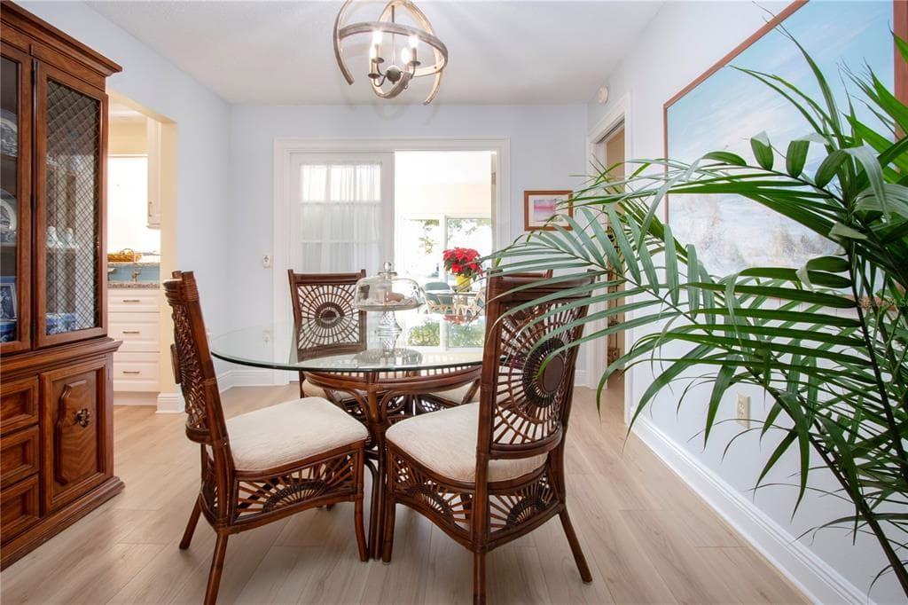 2016 E VIEW DRIVE photo 16