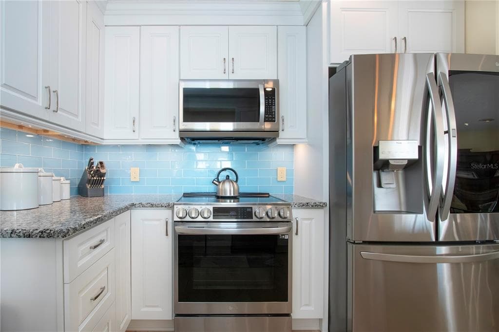 2016 E VIEW DRIVE photo 25