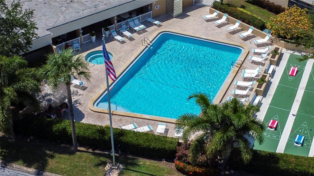 2616 COVE CAY DRIVE 506 photo 3