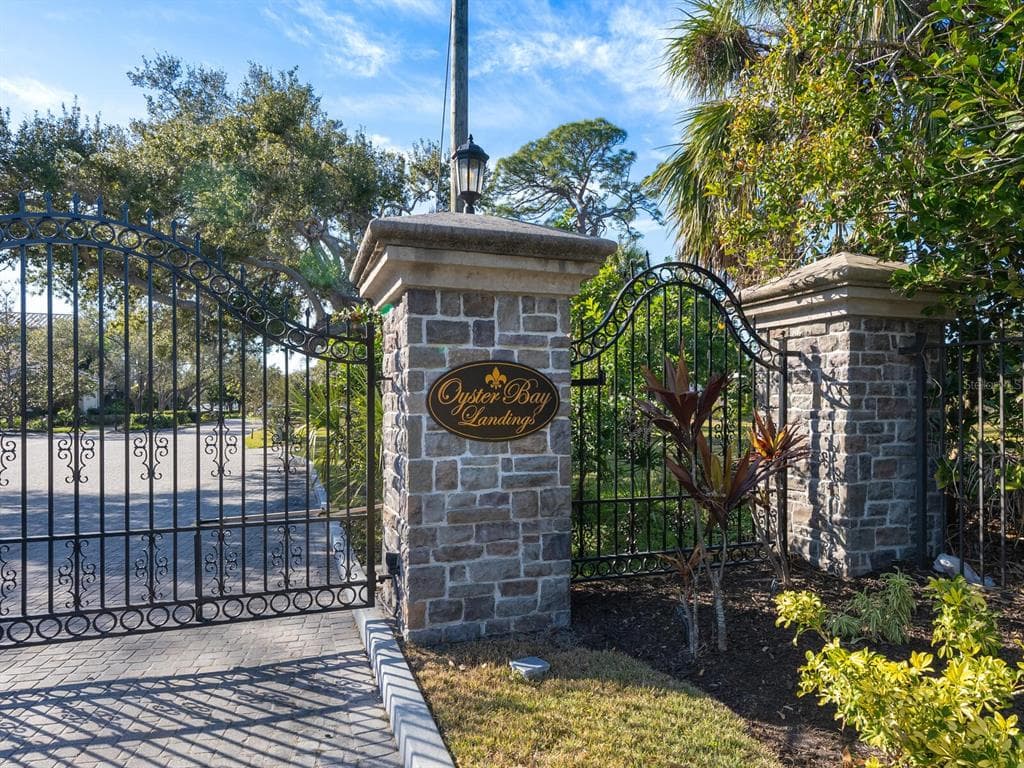 1404 KENILWORTH STREET photo 9