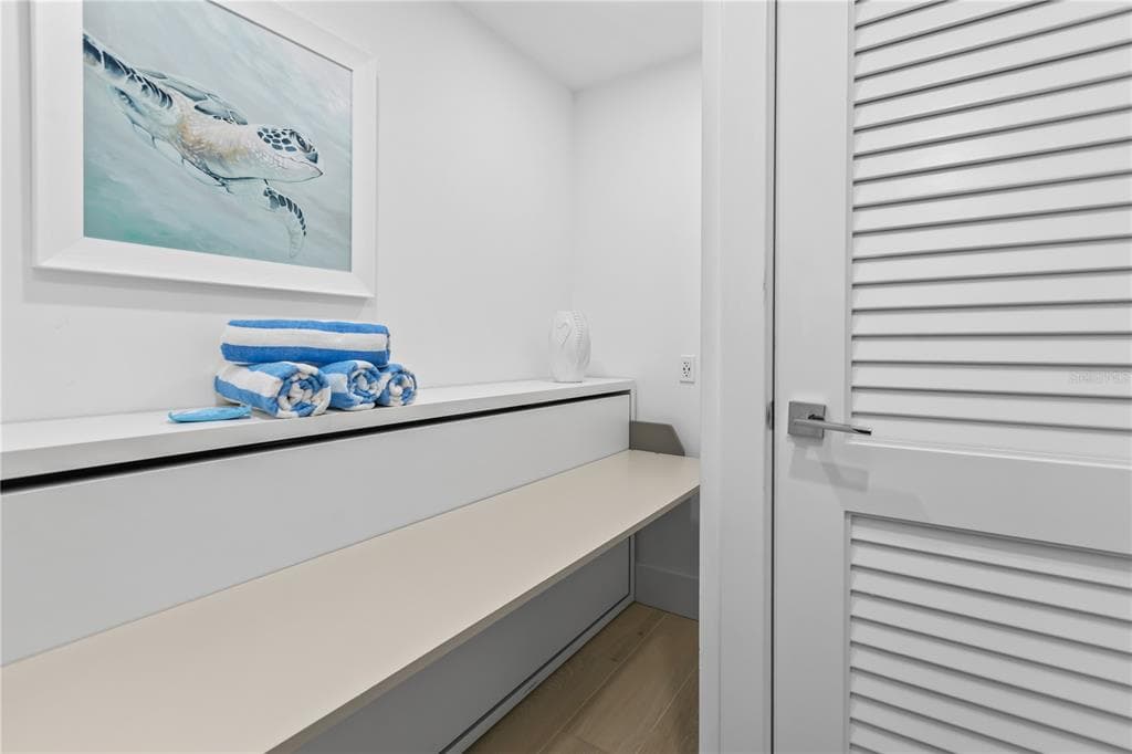 1035 SEASIDE DRIVE 404 photo 21