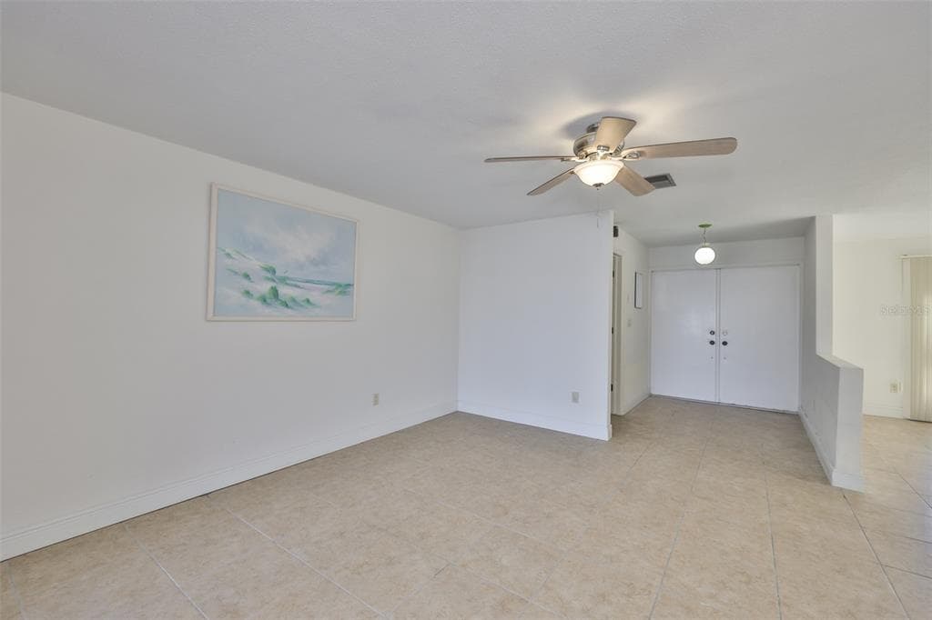 410 HARBOR DRIVE N photo 19