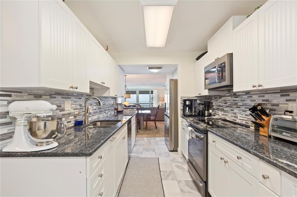 2900 GULF BOULEVARD 201 photo 9